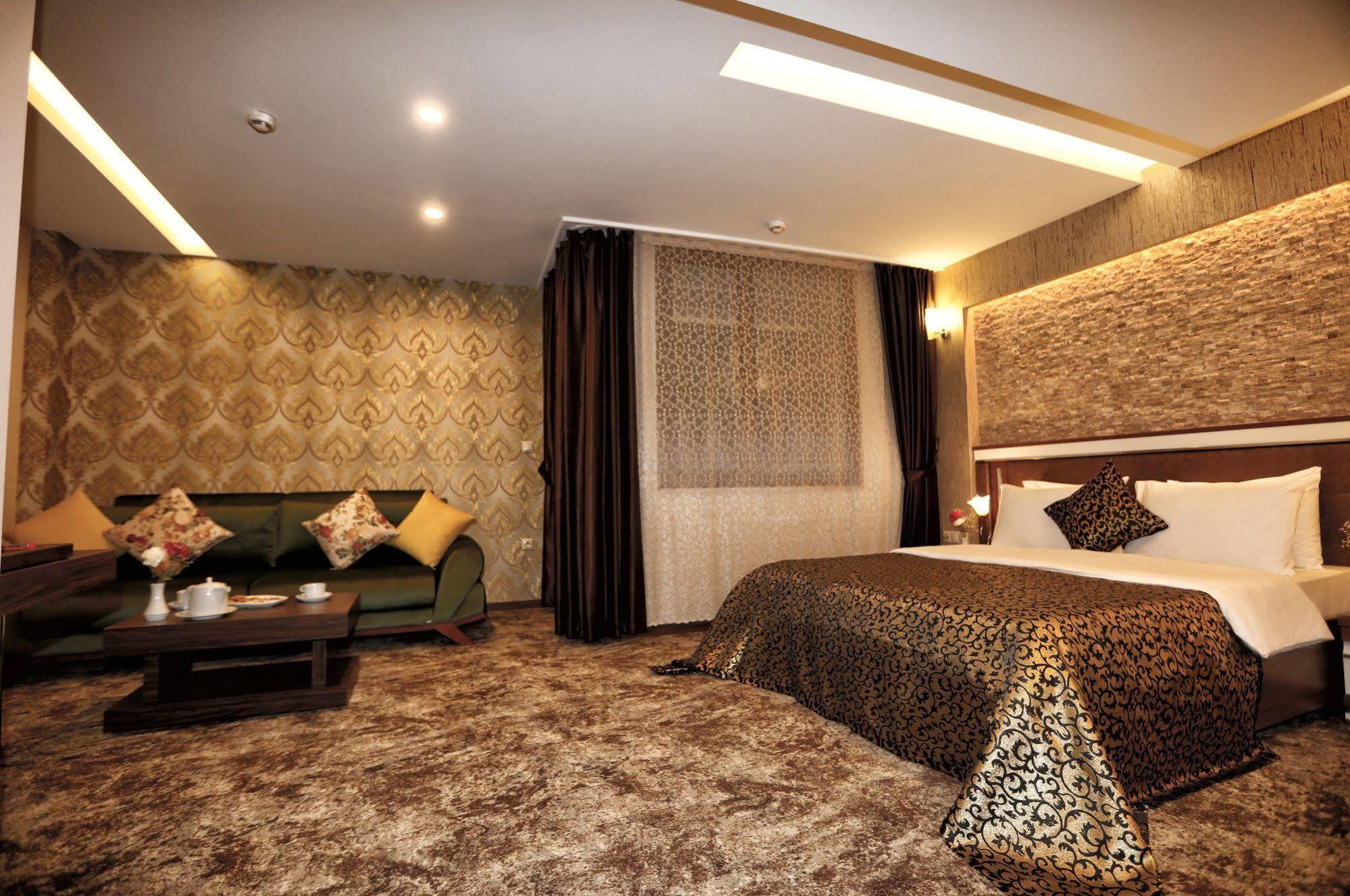 Ts Gold Otel Trebizonda Exterior foto